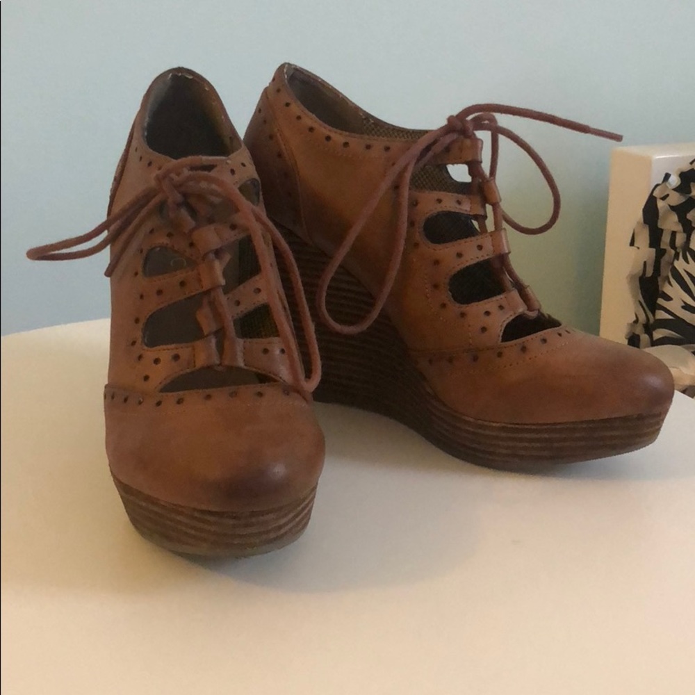 BROWN WEDGES FROM FRANCESCAS